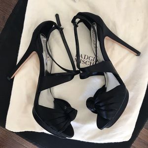 Badgley Mischka black strappy heels